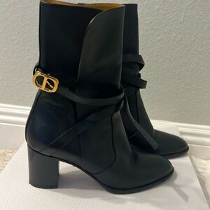Dior Empreinte Ankle Boots Calfskin Booties